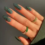 Nail Art Designs: Green Glitter Nail Art – Achieve This Glam Look